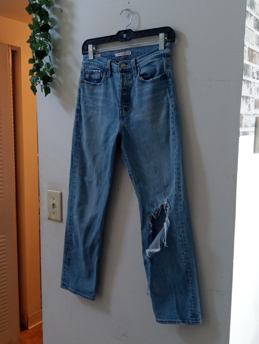 Levi Light Wash Distressed High-Rise Jeans